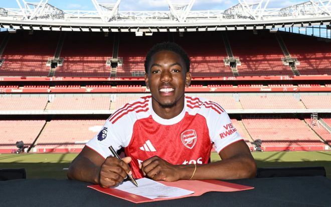 爱游戏app下载地址-阿森纳青训新星秀出实力，获主帅赞誉