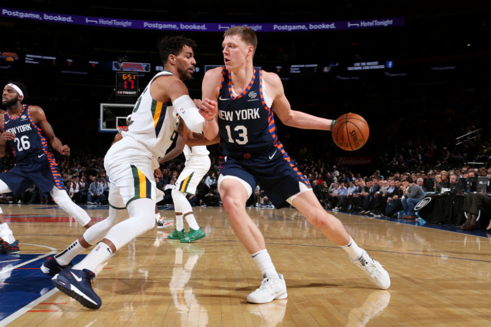 爱游戏投注-包含奥格斯堡爆冷客场大胜，赢得关键三分的词条