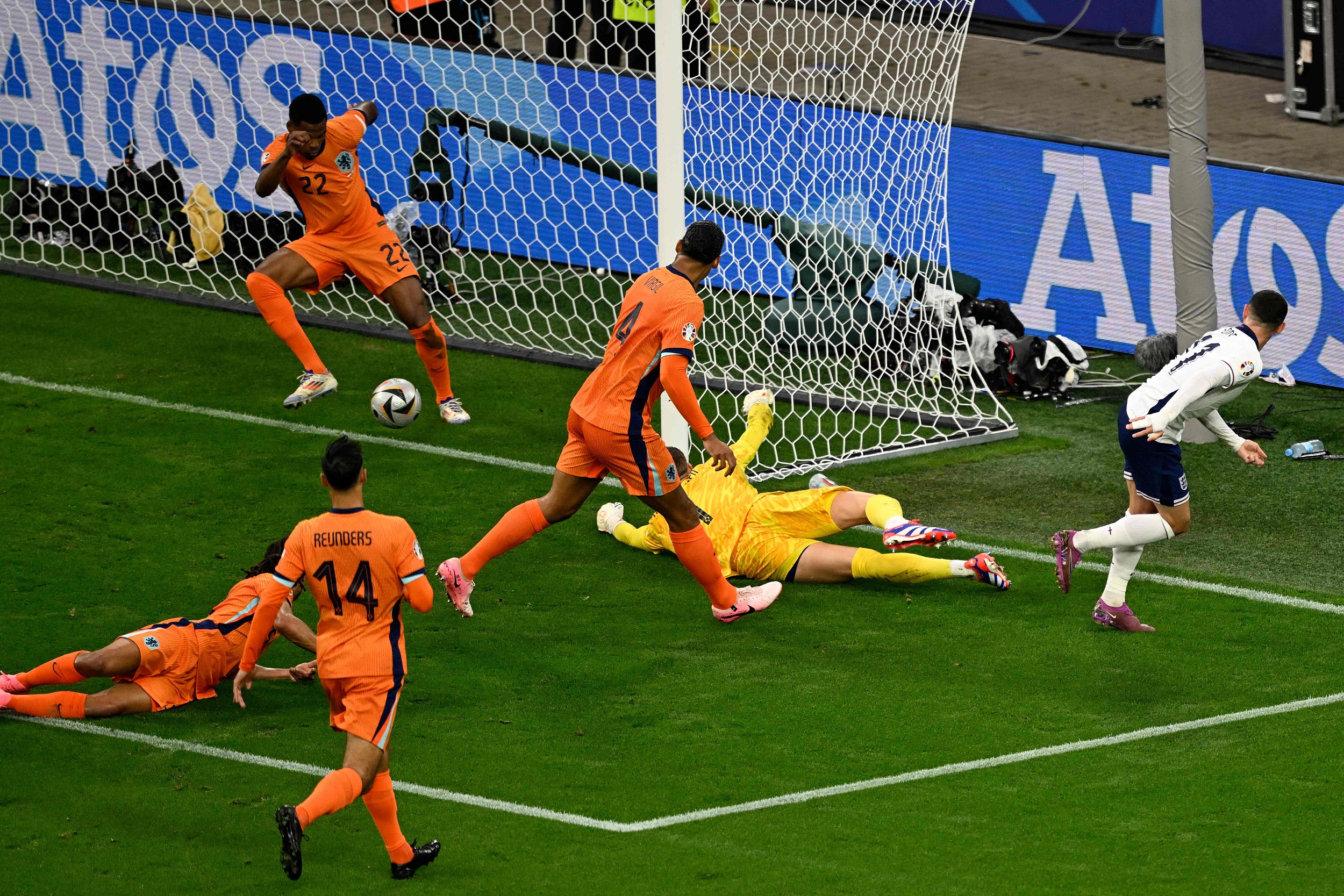 爱游戏登录-荷兰队击败对手，登上欧洲之巅