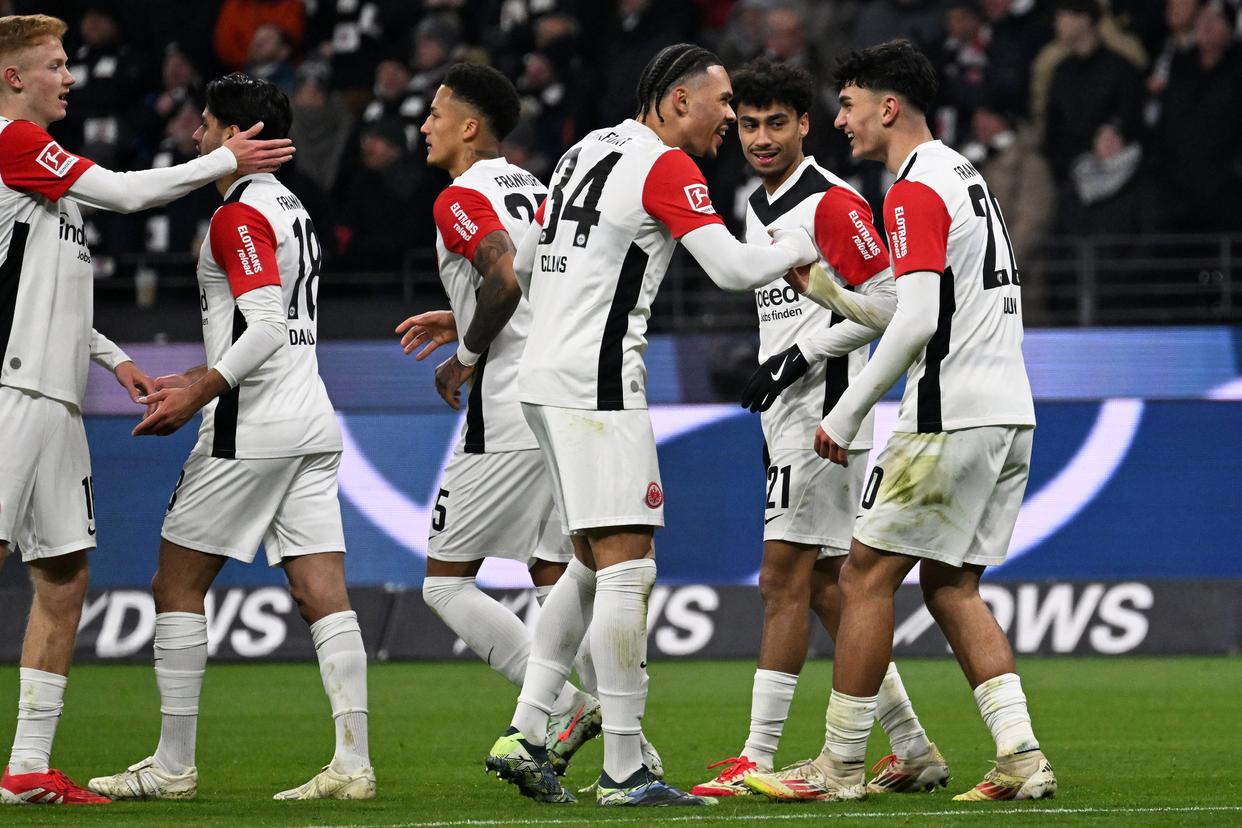 法兰克福队在德甲比赛中迎来连胜,实力逐渐显露的简单介绍