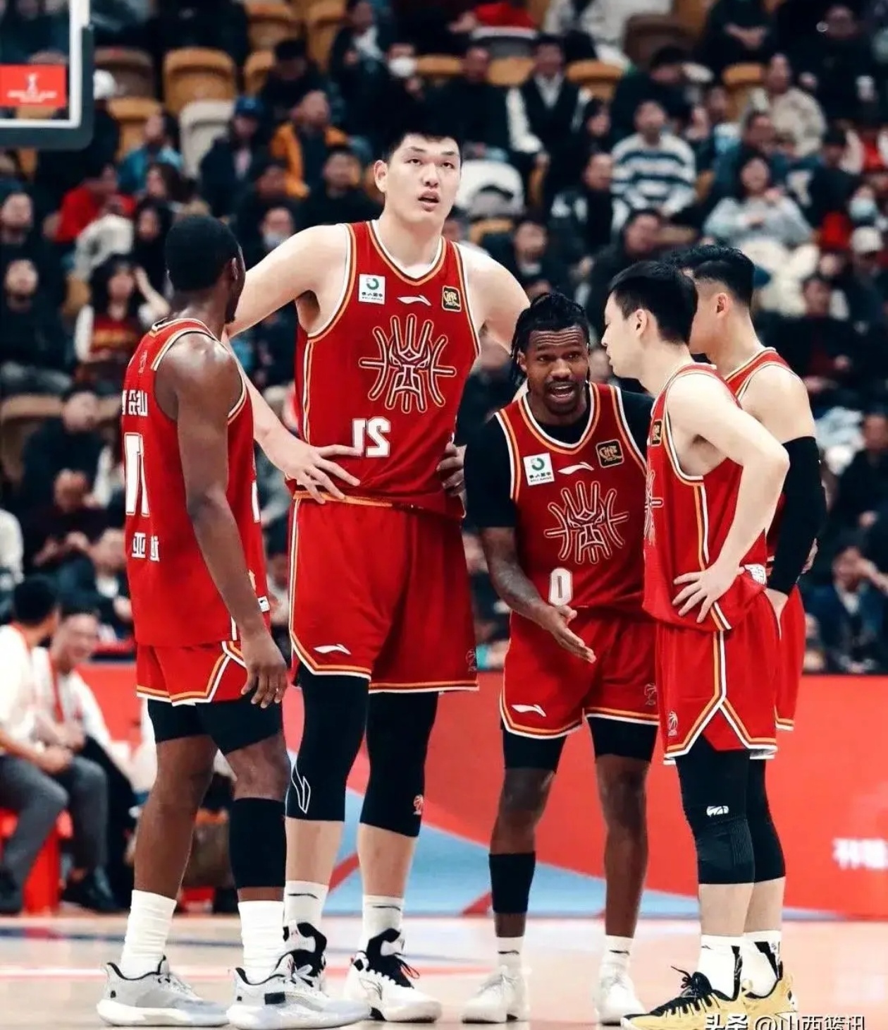 爱游戏入口-包含球员伤愈归队，球队整体实力得到提升，冲击季后赛实力济济的词条